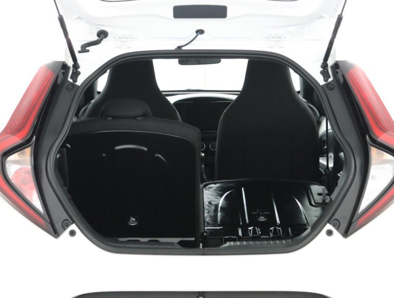 Toyota Aygo X - 1.0 VVT-i MT Play 24