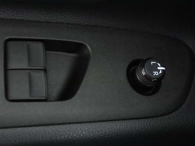 Toyota Aygo X - 1.0 VVT-i MT Play