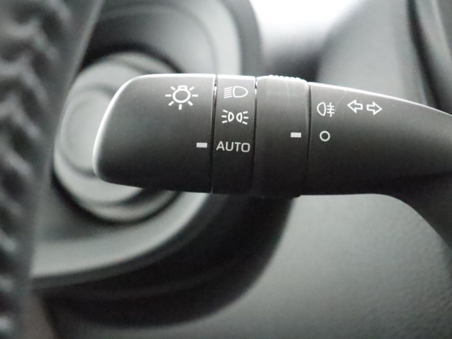 Toyota Aygo X - 1.0 VVT-i MT Play