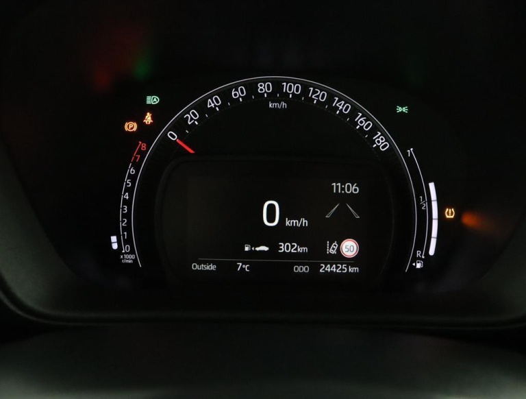 Toyota Aygo X - 1.0 VVT-i MT Play 6