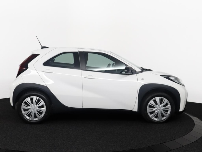 Toyota Aygo X - 1.0 VVT-i MT Play