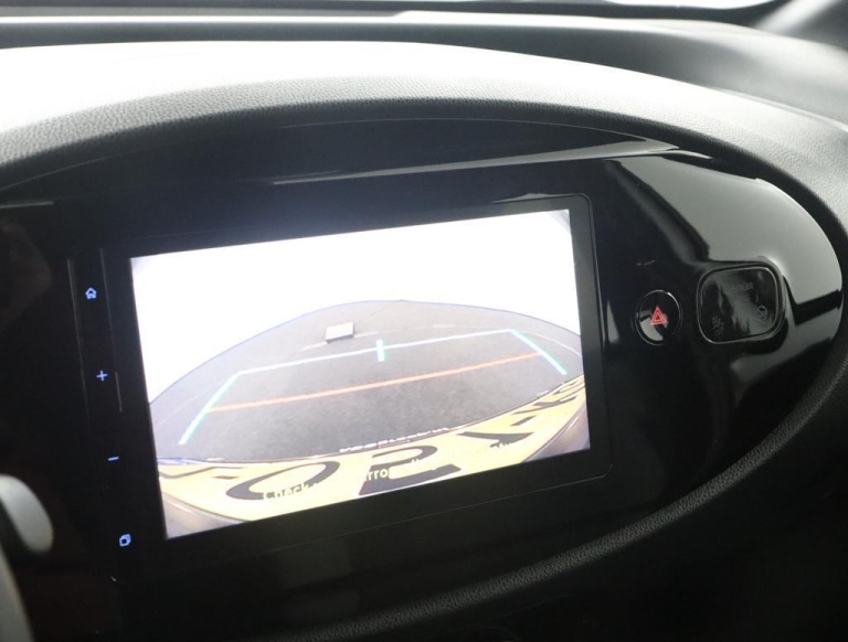 Toyota Aygo X - 1.0 VVT-i MT Play 8