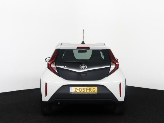 Toyota Aygo X - 1.0 VVT-i MT Play