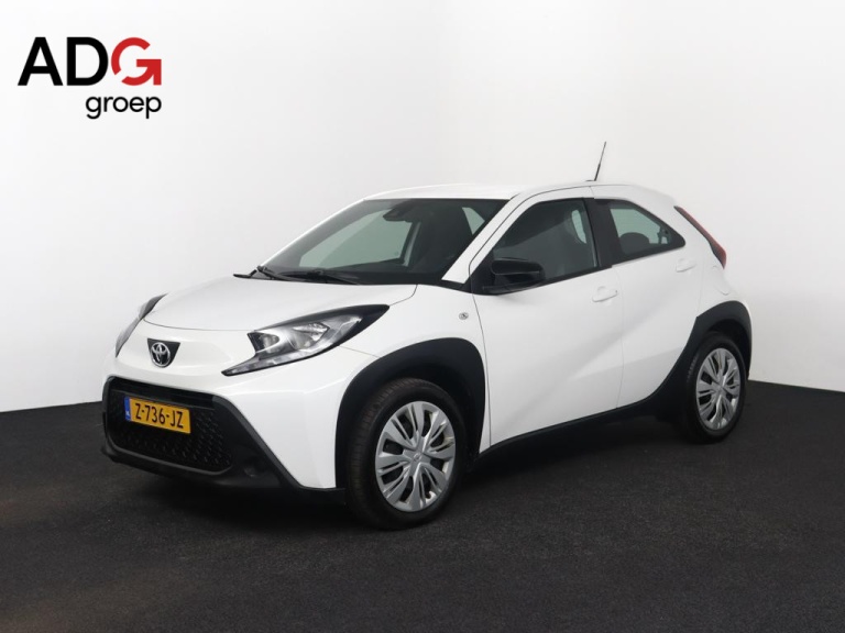 Toyota Aygo X - 1.0 VVT-i MT Play 1