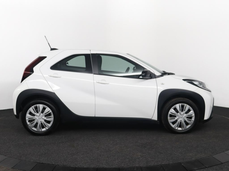 Toyota Aygo X - 1.0 VVT-i MT Play 13