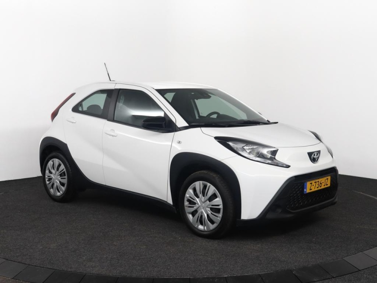 Toyota Aygo X - 1.0 VVT-i MT Play 14