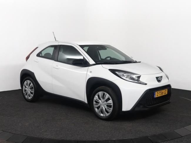 Toyota Aygo X - 1.0 VVT-i MT Play