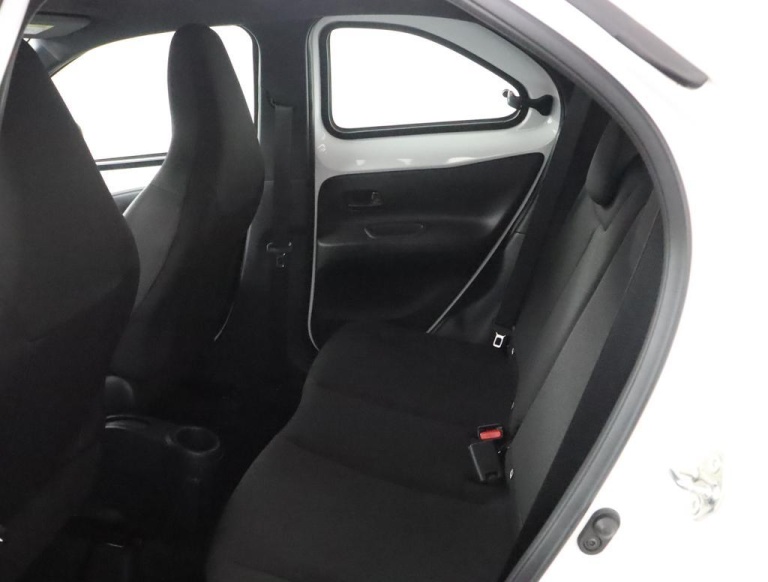 Toyota Aygo X - 1.0 VVT-i MT Play 18