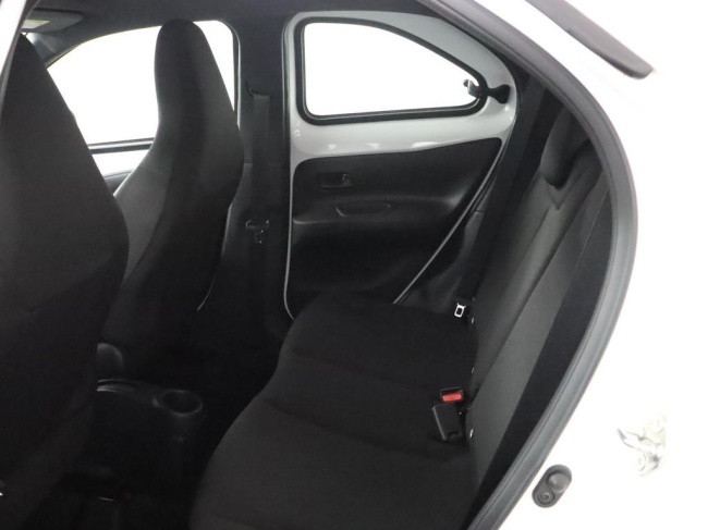 Toyota Aygo X - 1.0 VVT-i MT Play