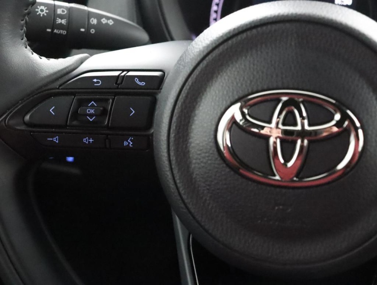 Toyota Aygo X - 1.0 VVT-i MT Play 19