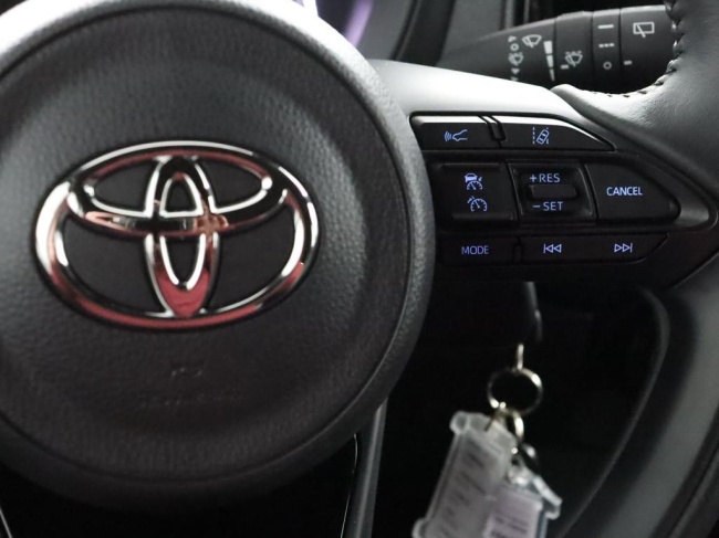 Toyota Aygo X - 1.0 VVT-i MT Play