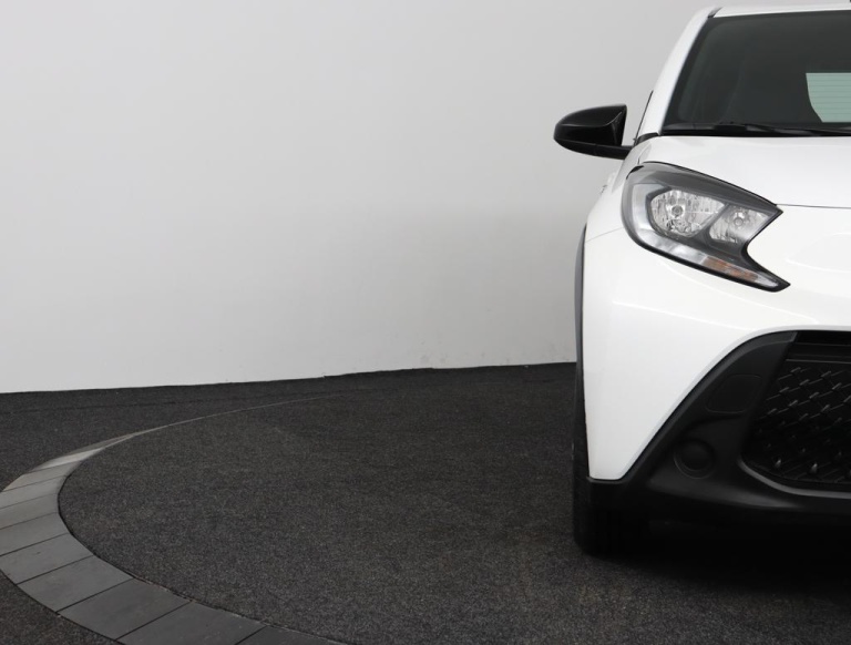 Toyota Aygo X - 1.0 VVT-i MT Play 34