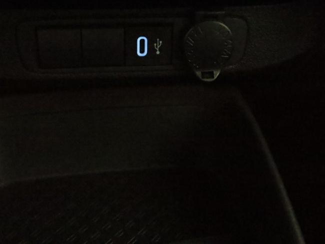 Toyota Aygo X - 1.0 VVT-i MT Play