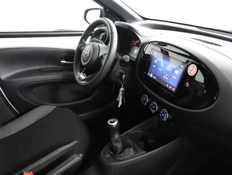 Toyota Aygo X - 1.0 VVT-i MT Play 60