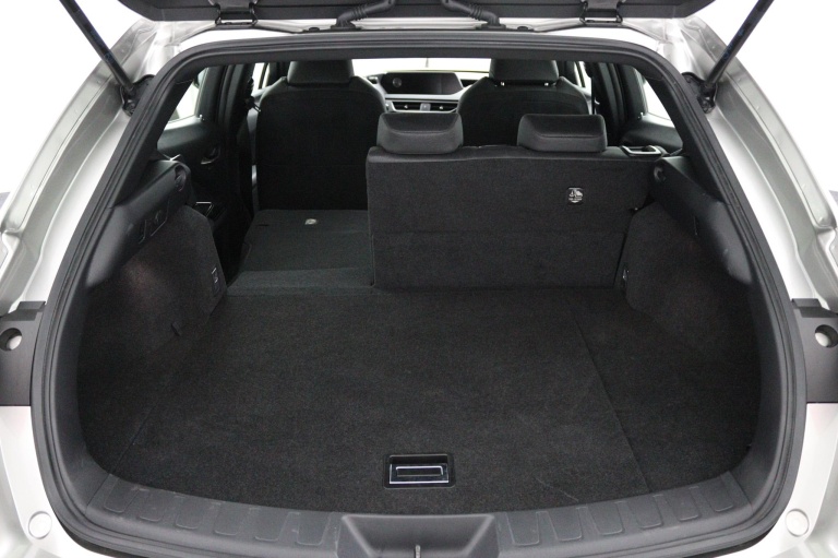 Lexus UX - 250h Business Line 25