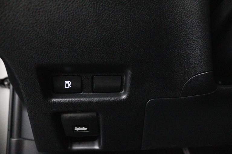 Lexus UX - 250h Business Line 39