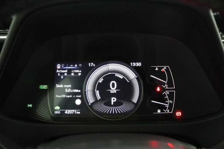 Lexus UX - 250h Business Line 6