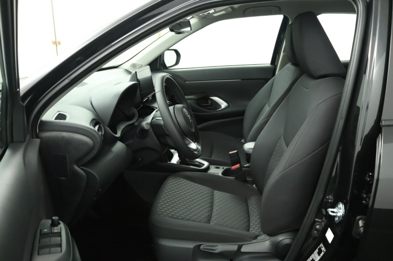 Toyota Yaris Cross - 1.5 Hybrid 115 Active 17