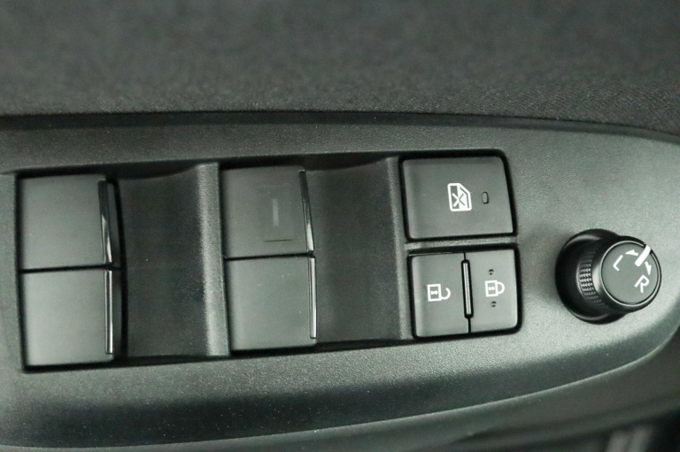 Toyota Yaris Cross - 1.5 Hybrid 115 Active 28