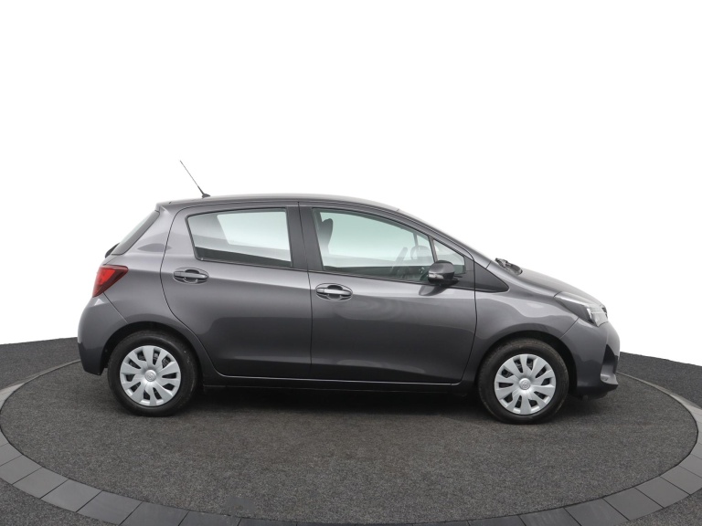 Toyota Yaris - 1.3 VVT-i Aspiration 13