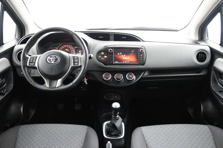 Toyota Yaris - 1.3 VVT-i Aspiration 4