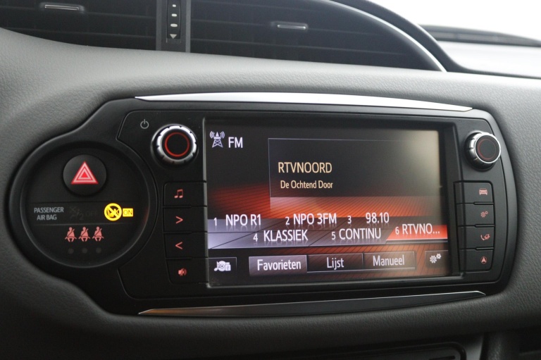 Toyota Yaris - 1.3 VVT-i Aspiration 8