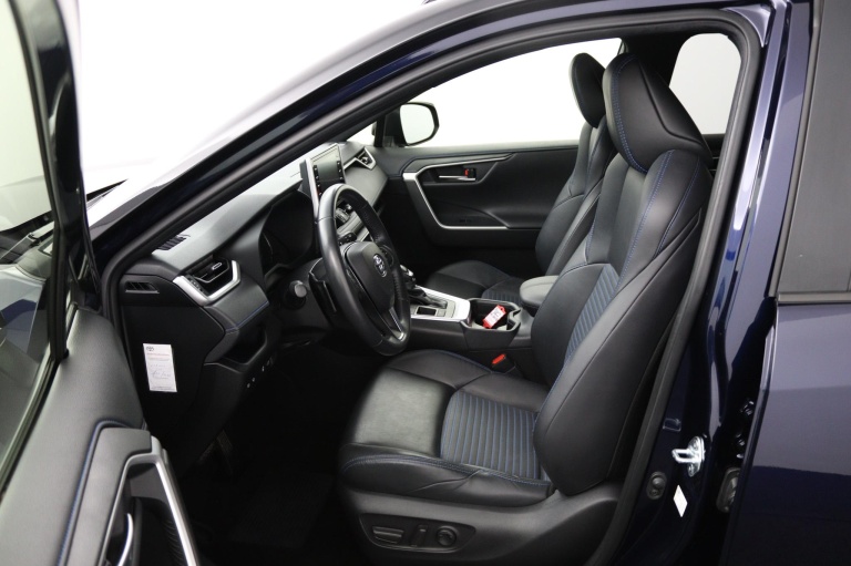 Toyota RAV4 - 2.5 Hybrid Bi-Tone 17