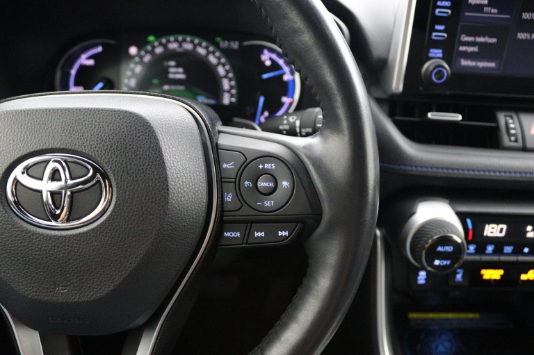 Toyota RAV4 - 2.5 Hybrid Bi-Tone 21