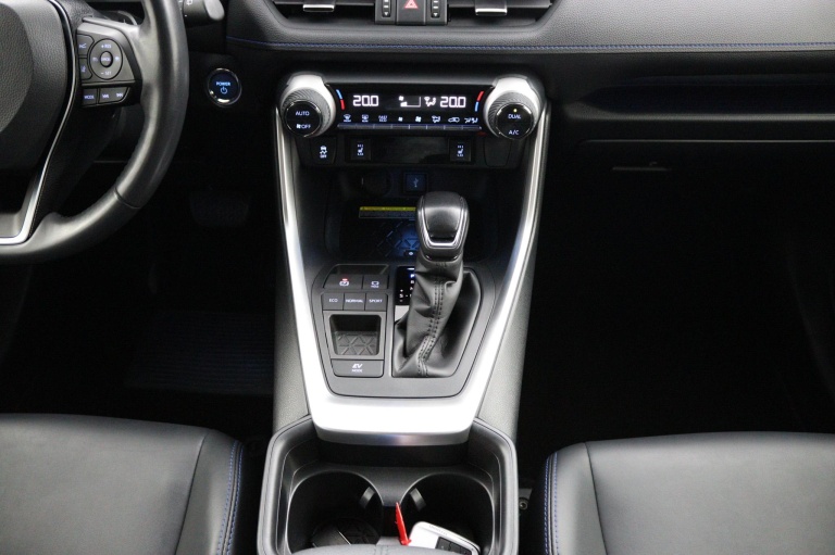Toyota RAV4 - 2.5 Hybrid Bi-Tone 27