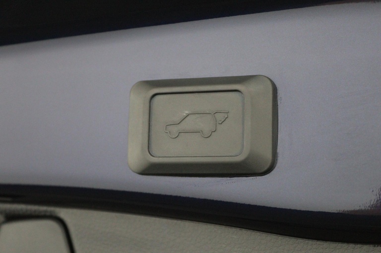 Toyota RAV4 - 2.5 Hybrid Bi-Tone 40