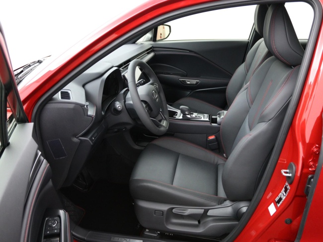 Lexus LBX - Elegant 2WD