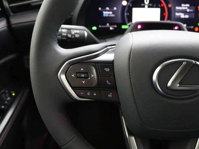 Lexus LBX - Elegant 2WD