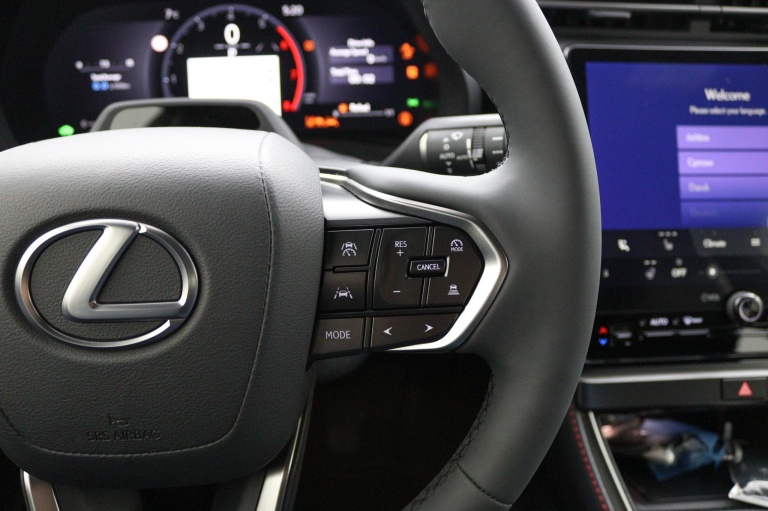 Lexus LBX - Elegant 2WD 21