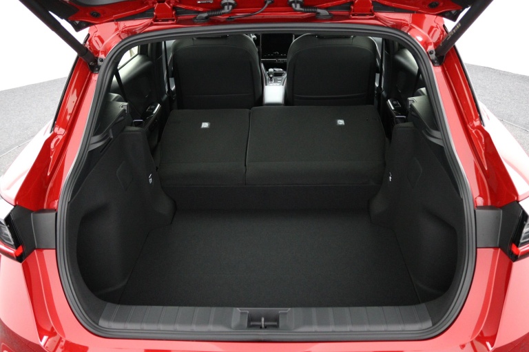 Lexus LBX - Elegant 2WD 26