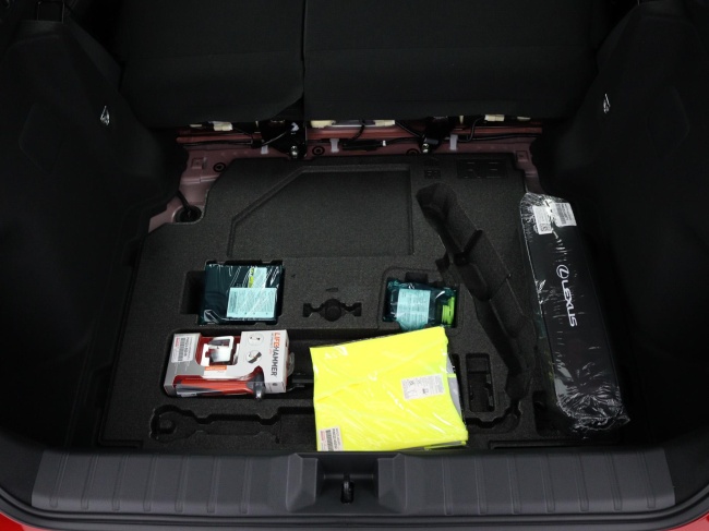 Lexus LBX - Elegant 2WD