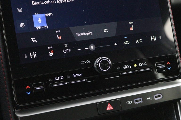 Lexus LBX - Elegant 2WD 7