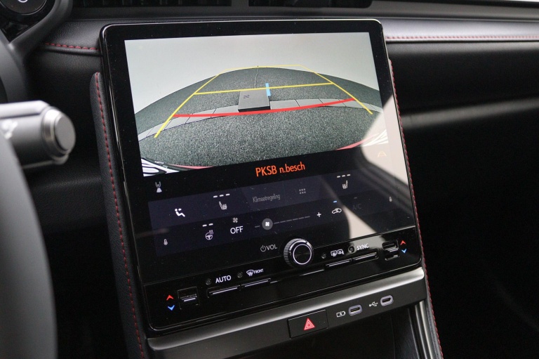 Lexus LBX - Elegant 2WD 8