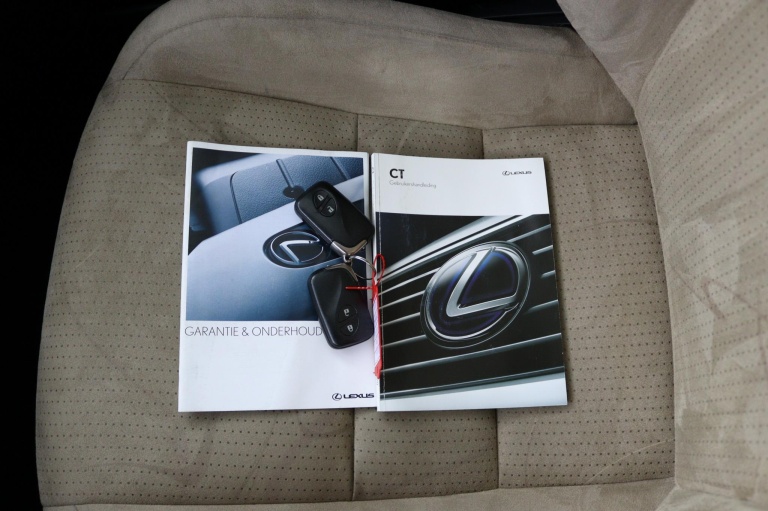 Lexus CT - 200h Business Line 11