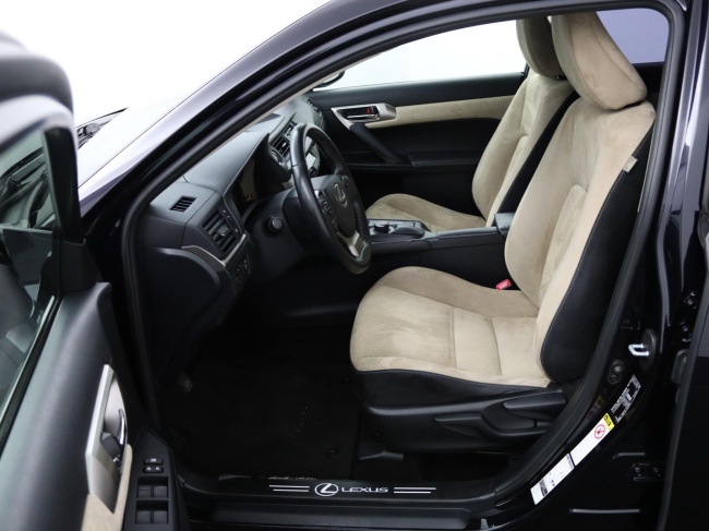 Lexus CT - 200h Business Line