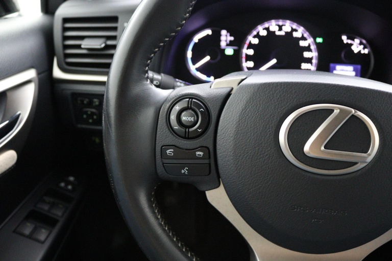 Lexus CT - 200h Business Line 19