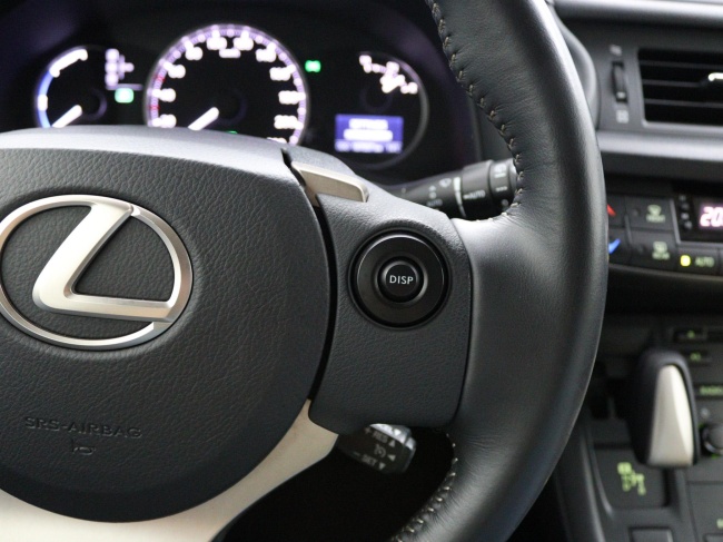 Lexus CT - 200h Business Line