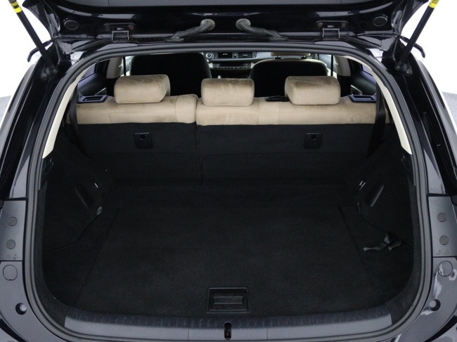 Lexus CT - 200h Business Line