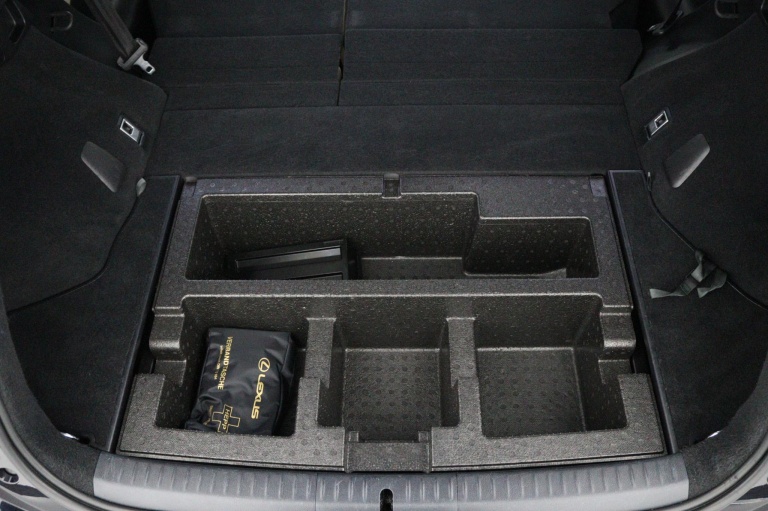 Lexus CT - 200h Business Line 33