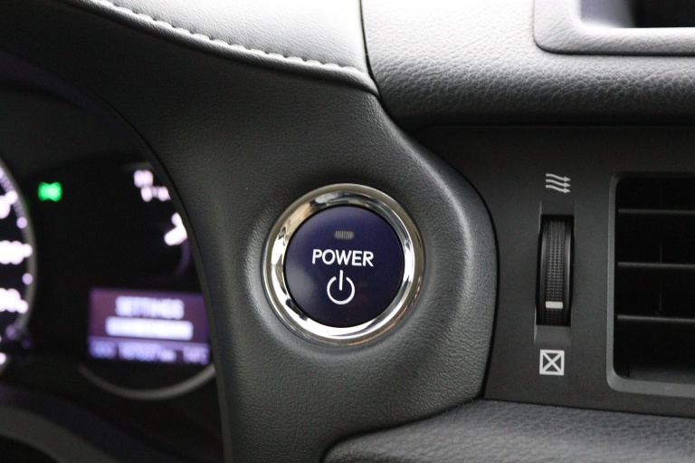 Lexus CT - 200h Business Line 40