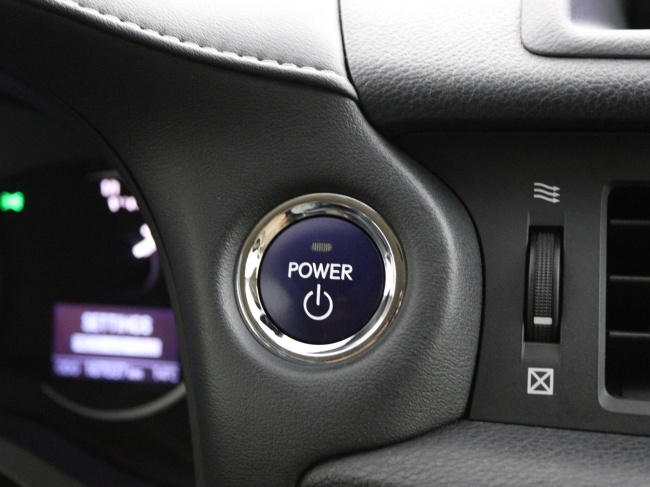 Lexus CT - 200h Business Line