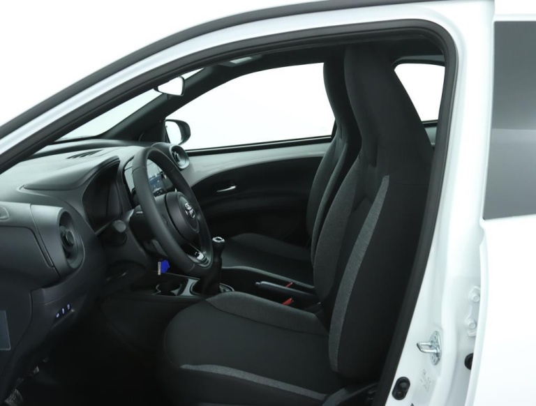 Toyota Aygo X - 1.0 VVT-i MT Play 21