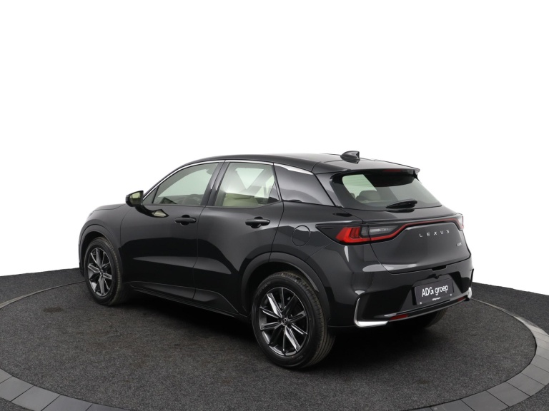 Lexus LBX - Elegant 2WD 11