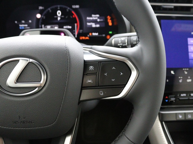 Lexus LBX - Elegant 2WD