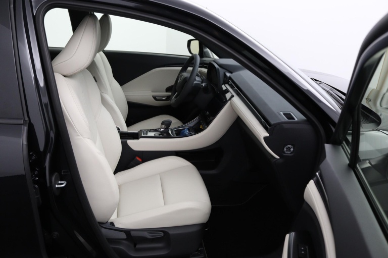 Lexus LBX - Elegant 2WD 21
