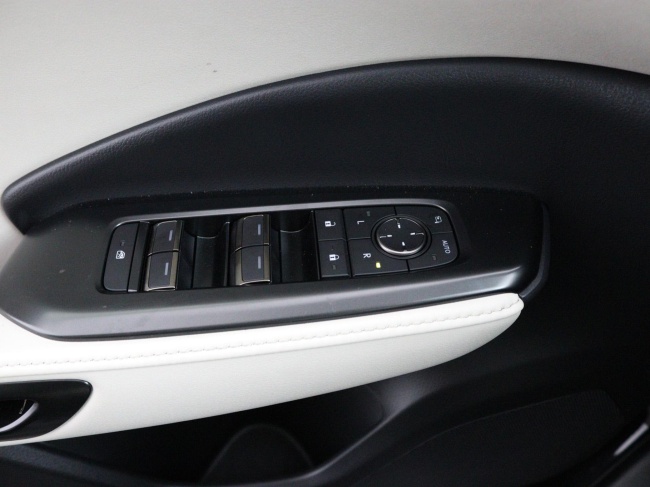 Lexus LBX - Elegant 2WD